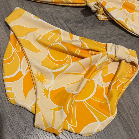 SKATIE Bikini Set - Picture 2 of 3